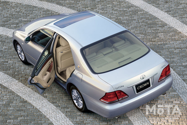 トヨタ クラウン（12代目：S17型）ロイヤルサルーン