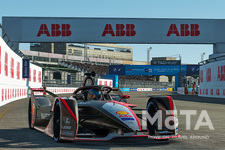 日産e.dams、フォーミュラEのバーチャルシリーズで初優勝