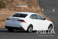 レクサス IS 300h F SPORT（2016年モデル）
