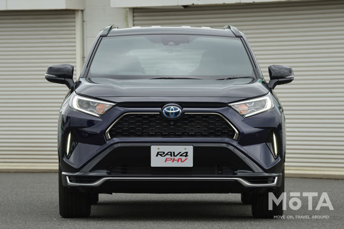 トヨタ RAV4 PHV Black-tone[ボディカラー：アティチュードブラックマイカ×ダークブルーマイカ]