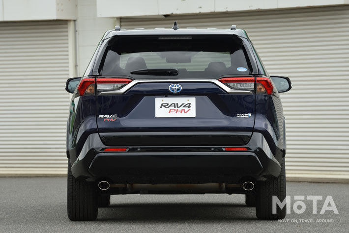 トヨタ RAV4 PHV Black-tone[ボディカラー：アティチュードブラックマイカ×ダークブルーマイカ]