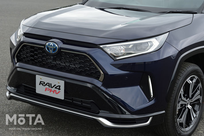 トヨタ RAV4 PHV Black-tone[ボディカラー：アティチュードブラックマイカ×ダークブルーマイカ]