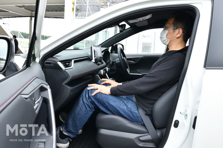 トヨタ RAV4 PHV(プラグインハイブリッド)