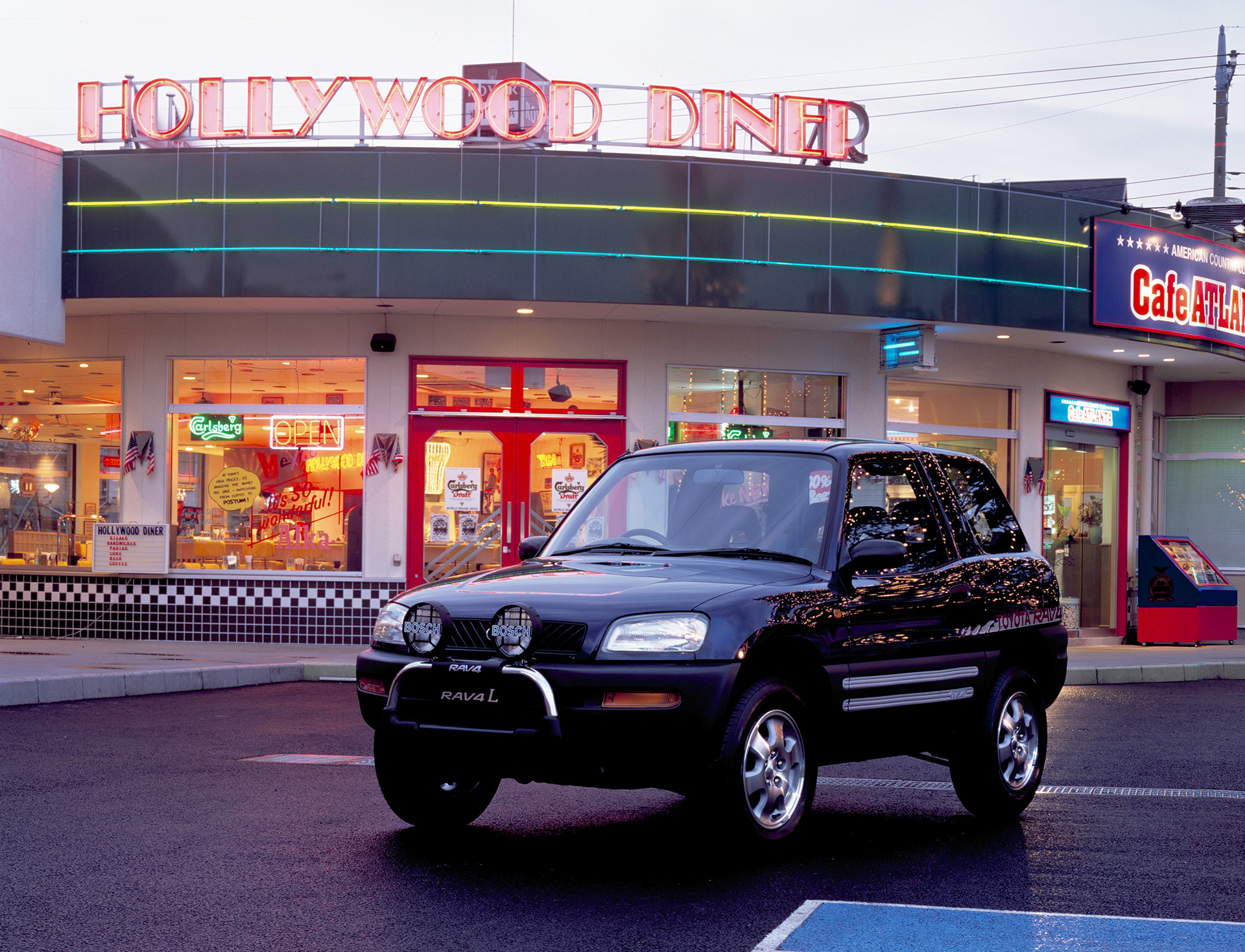 お洒落な乗用車と武骨なクロカンをクロスオーバー トヨタ 初代 Rav4 Mota写真館 フォトギャラリー Mota お洒落な乗用車と武骨なクロカンをクロスオーバー トヨタ 初代 Rav4 Mota写真館 フォトギャラリー Mota