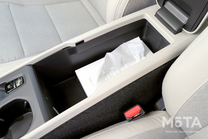 ボルボ XC40 T4 モメンタム(FF)[※画像は2019年モデル]