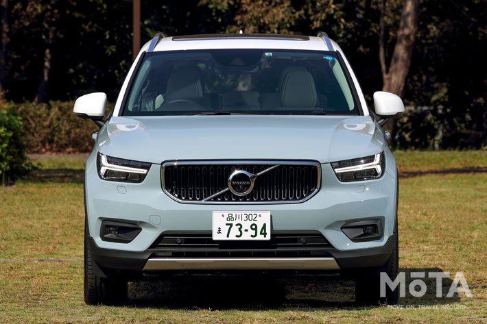 ボルボ XC40 T4 モメンタム(FF)[※画像は2019年モデル]