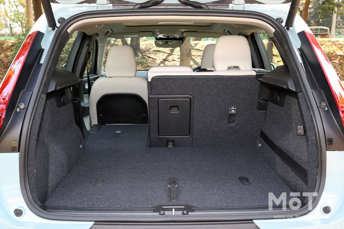 ボルボ XC40 T4 モメンタム(FF)[※画像は2019年モデル]