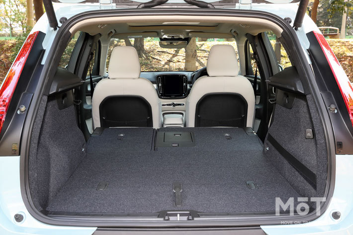 ボルボ XC40 T4 モメンタム(FF)[※画像は2019年モデル]