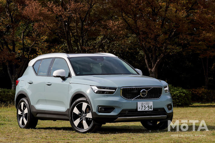 ボルボ XC40 T4 モメンタム(FF)[※画像は2019年モデル]