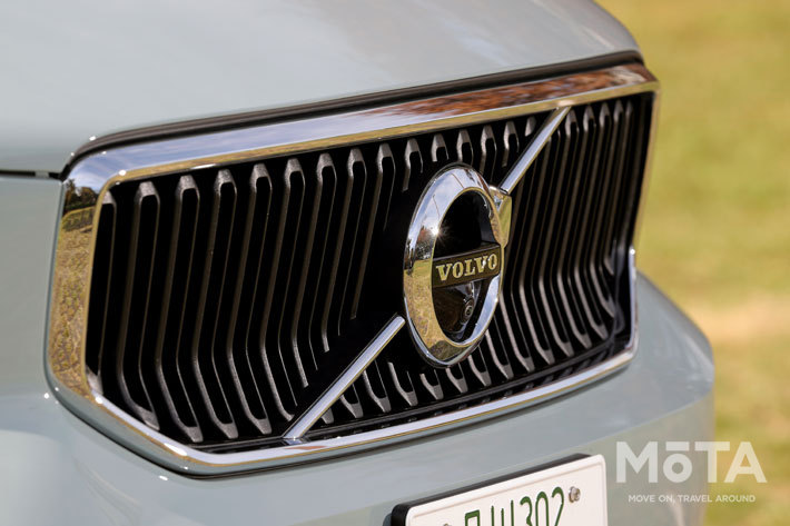 ボルボ XC40 T4 モメンタム(FF)[※画像は2019年モデル]