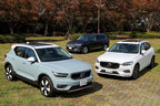 ボルボ XC40(手前左)とXC60(右)／XC90(奥)[※画像はそれぞれ2019年モデル／XC90はマイナーチェンジ前のモデル]