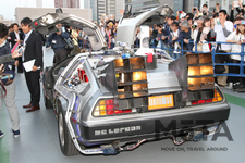 バイオエタノールで走るデロリアン DMC-12