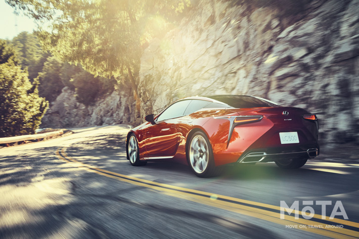 レクサス  LC500（北米仕様）