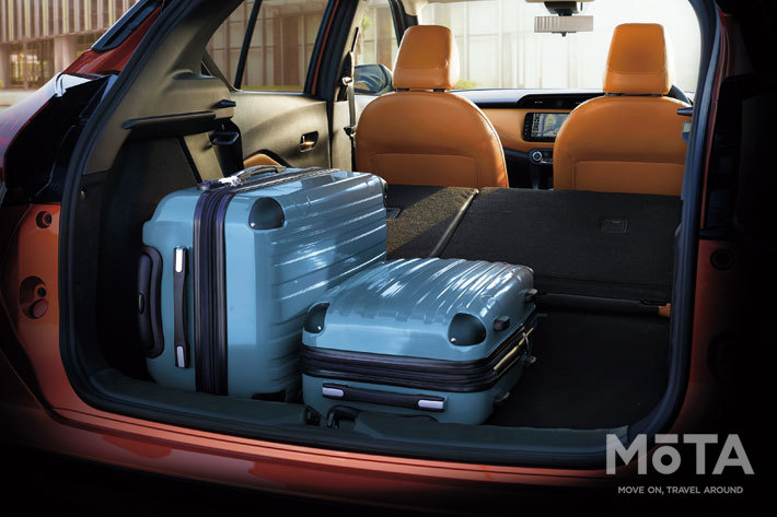 キックスの荷室はクラス最大423リットルの容量を誇る