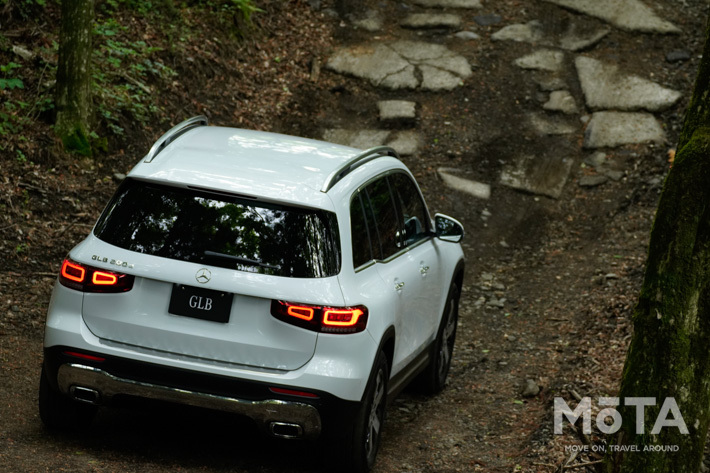 メルセデス・ベンツ 新型GLB 200d 4MATIC