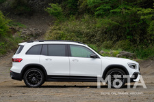 メルセデス・ベンツ 新型GLB 250 4MATIC