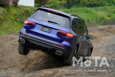 メルセデス・ベンツ 新型GLB 250 4MATIC