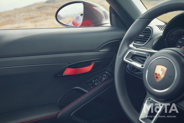 ポルシェ 新型718 Tインテリア