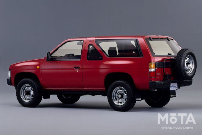 日産 初代テラノ V6 R3M（1987年）