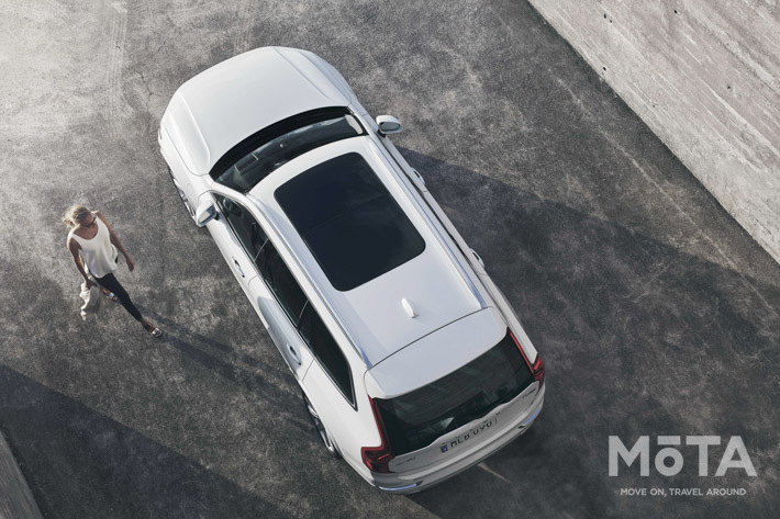 ボルボXC90 ハイクラス 3000cc