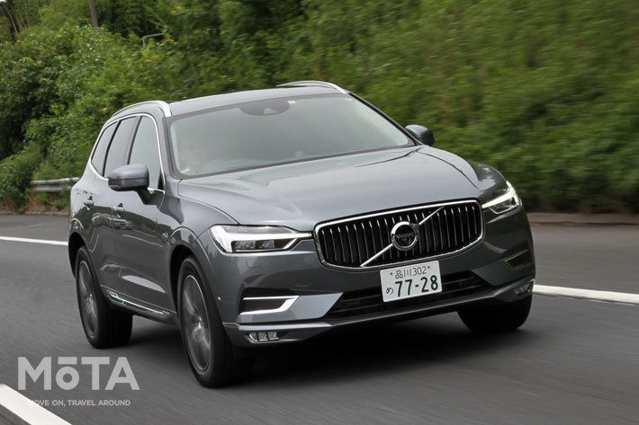 ボルボ XC60 B5 AWD Inscription[48Vハイブリッド]