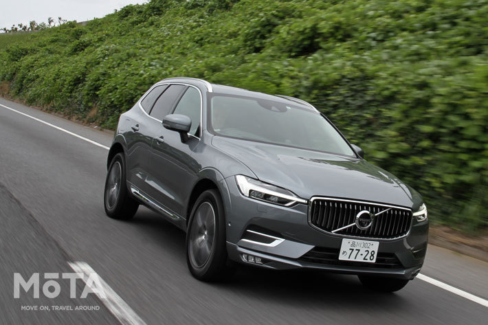 ボルボ XC60 B5 AWD Inscription[48Vハイブリッド]