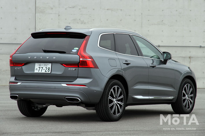 ボルボ XC60 B5 AWD Inscription[48Vハイブリッド]