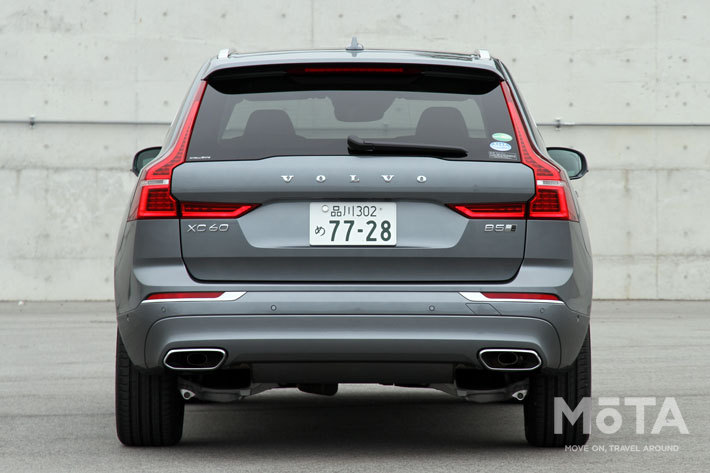 ボルボ XC60 B5 AWD Inscription[48Vハイブリッド]