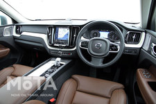 ボルボ XC60 B5 AWD Inscription[48Vハイブリッド]