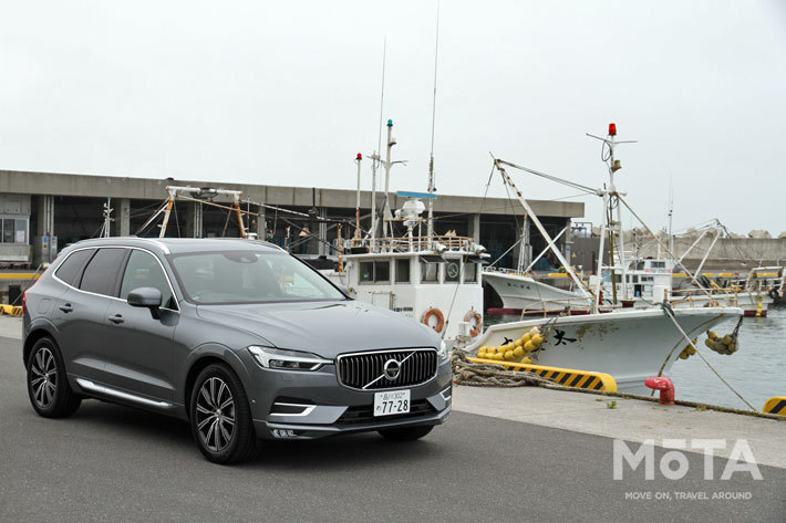 ボルボ XC60 B5 AWD Inscription[48Vハイブリッド]