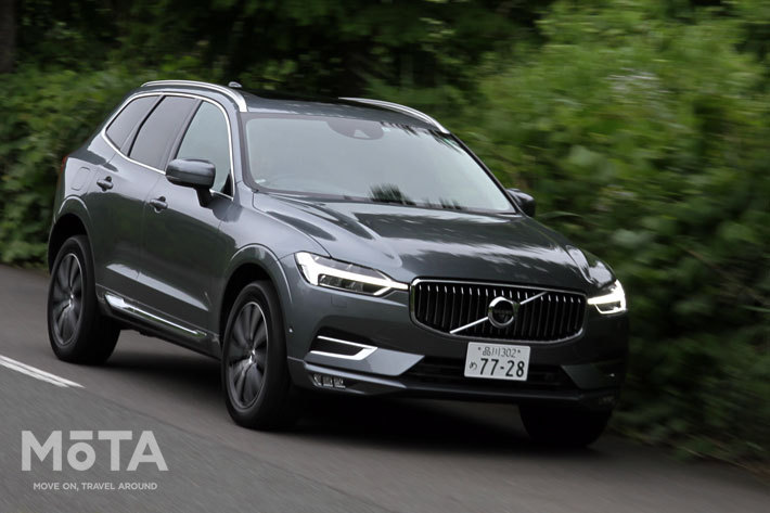 ボルボ XC60 B5 AWD Inscription[48Vハイブリッド]