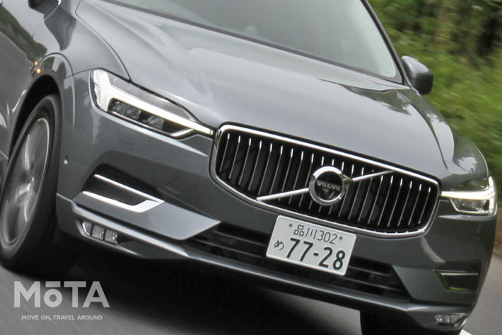 ボルボ XC60 B5 AWD Inscription[48Vハイブリッド]