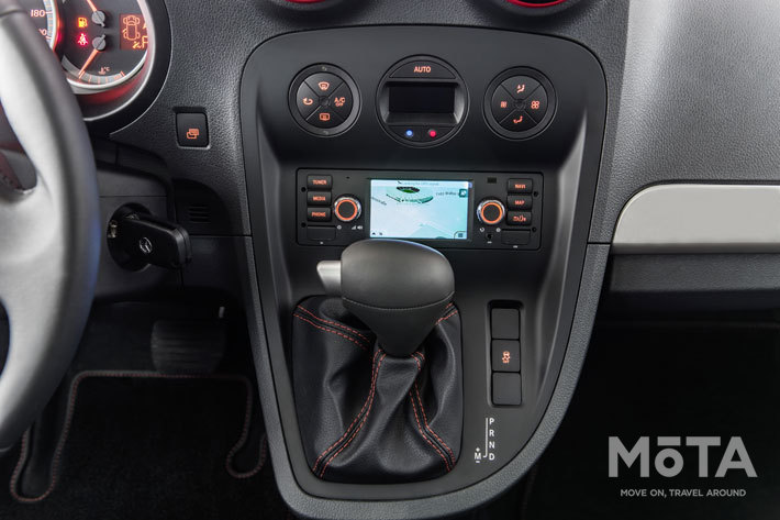 メルセデス・ベンツ シタン(Mercedes-Benz Citan)[ルノー カングー OEM車]