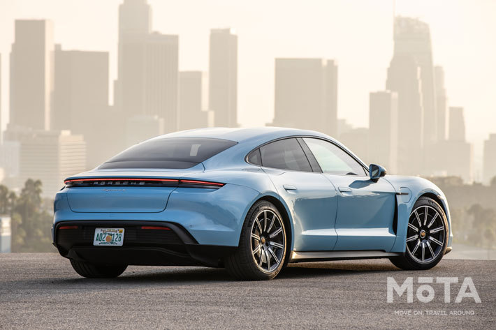 ポルシェ タイカン[PORSCHE Taycan 4S]