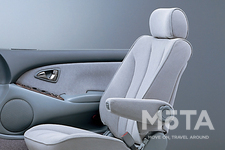 三菱 2代目ディアマンテ