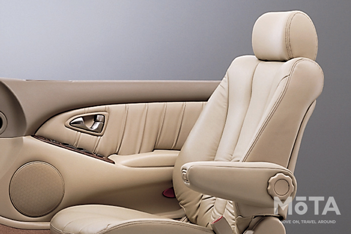 三菱 2代目ディアマンテ