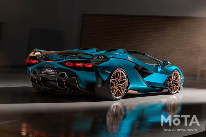 限定19台は既に完売！819馬力のV12ハイブリッド搭載、ランボルギーニ