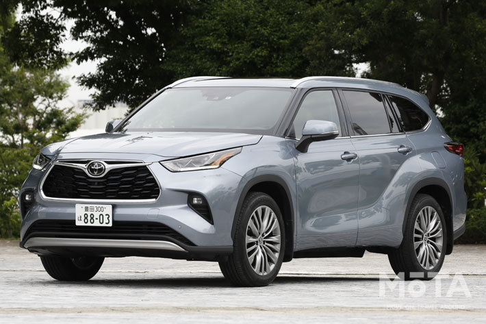 トヨタ ハイランダー(写真は日本のナンバーがつけられたテスト車両)