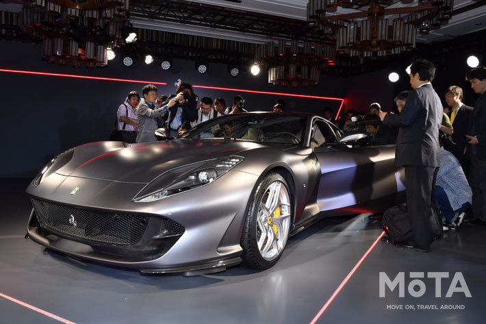 フェラーリ 812 SUPOERFAST