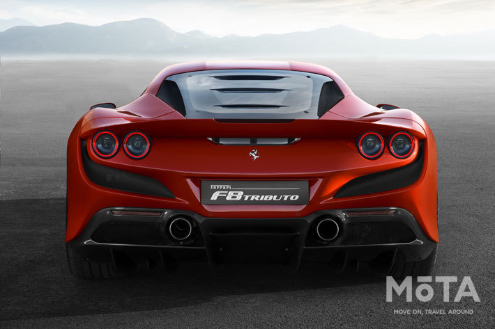 フェラーリ F8 TRIBUTO