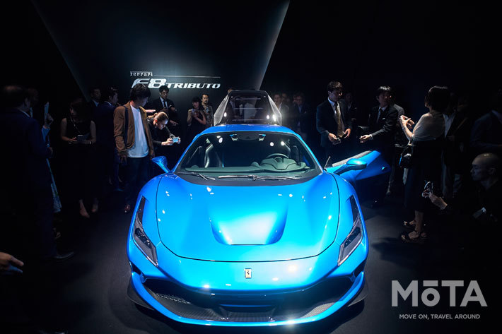 フェラーリ F8 TRIBUTO