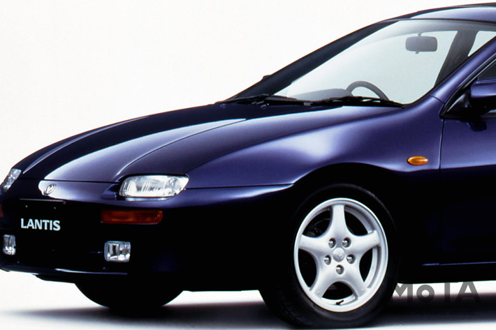 もしかしてMAZDA 3のご先祖様！？時代を先行し過ぎた秀作 マツダ ランティス【MOTA写真館】|フォトギャラリー【MOTA】