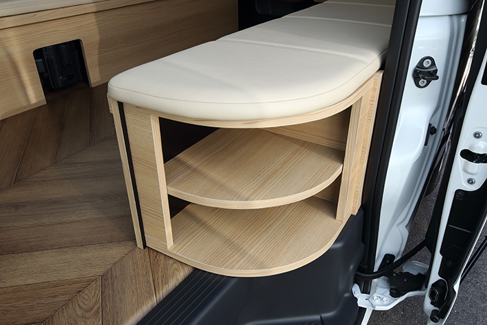 ダイレクトカーズ