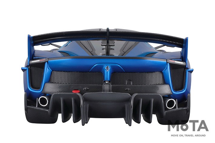 トミカプレゼンツ ブラーゴ