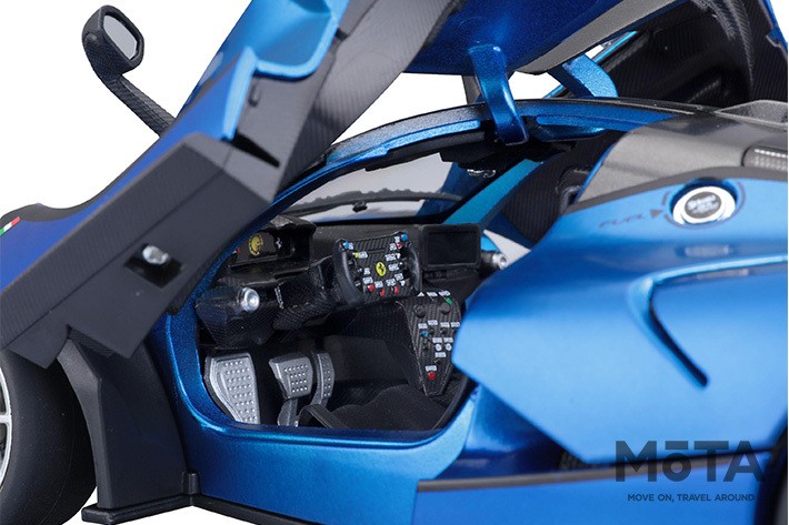 トミカプレゼンツ ブラーゴ