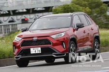 トヨタ 新型 RAV4 PHV BLACK TONE[E-Four(4WD)／ボディカラー：アティチュードブラックマイカ×エモーショナルレッドII]