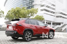 トヨタ 新型 RAV4 PHV BLACK TONE[E-Four(4WD)／ボディカラー：アティチュードブラックマイカ×エモーショナルレッドII]