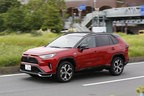 トヨタ 新型 RAV4 PHV BLACK TONE[E-Four(4WD)／ボディカラー：アティチュードブラックマイカ×エモーショナルレッドII]