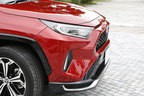 トヨタ 新型 RAV4 PHV BLACK TONE[E-Four(4WD)／ボディカラー：アティチュードブラックマイカ×エモーショナルレッドII]