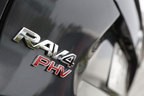 トヨタ 新型 RAV4 PHV[E-Four(4WD)]